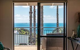 Cosy Palm Beach Cottage With Spectacular Seaviews